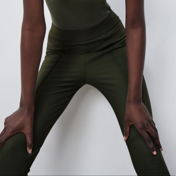 Topstitched stirrup leggings - Picture 5 of 7